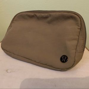 Lululemon Everywhere Belt Bag